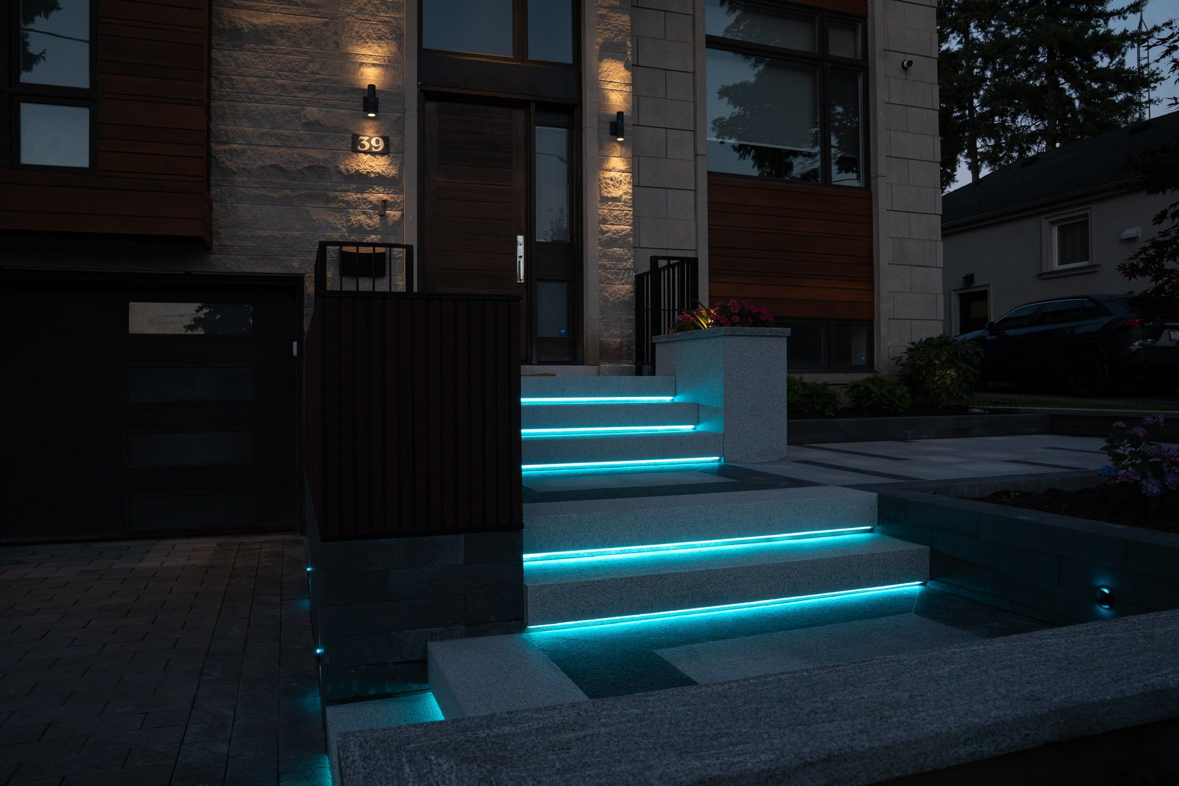 The same steps switched to cyan, showing the colour-changing option.